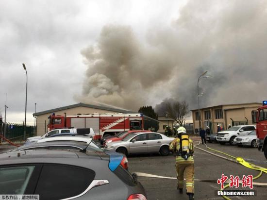  當(dāng)?shù)貢r(shí)間12月12日，奧地利鮑姆加騰一座大型天然氣站發(fā)生爆炸，數(shù)人受傷。